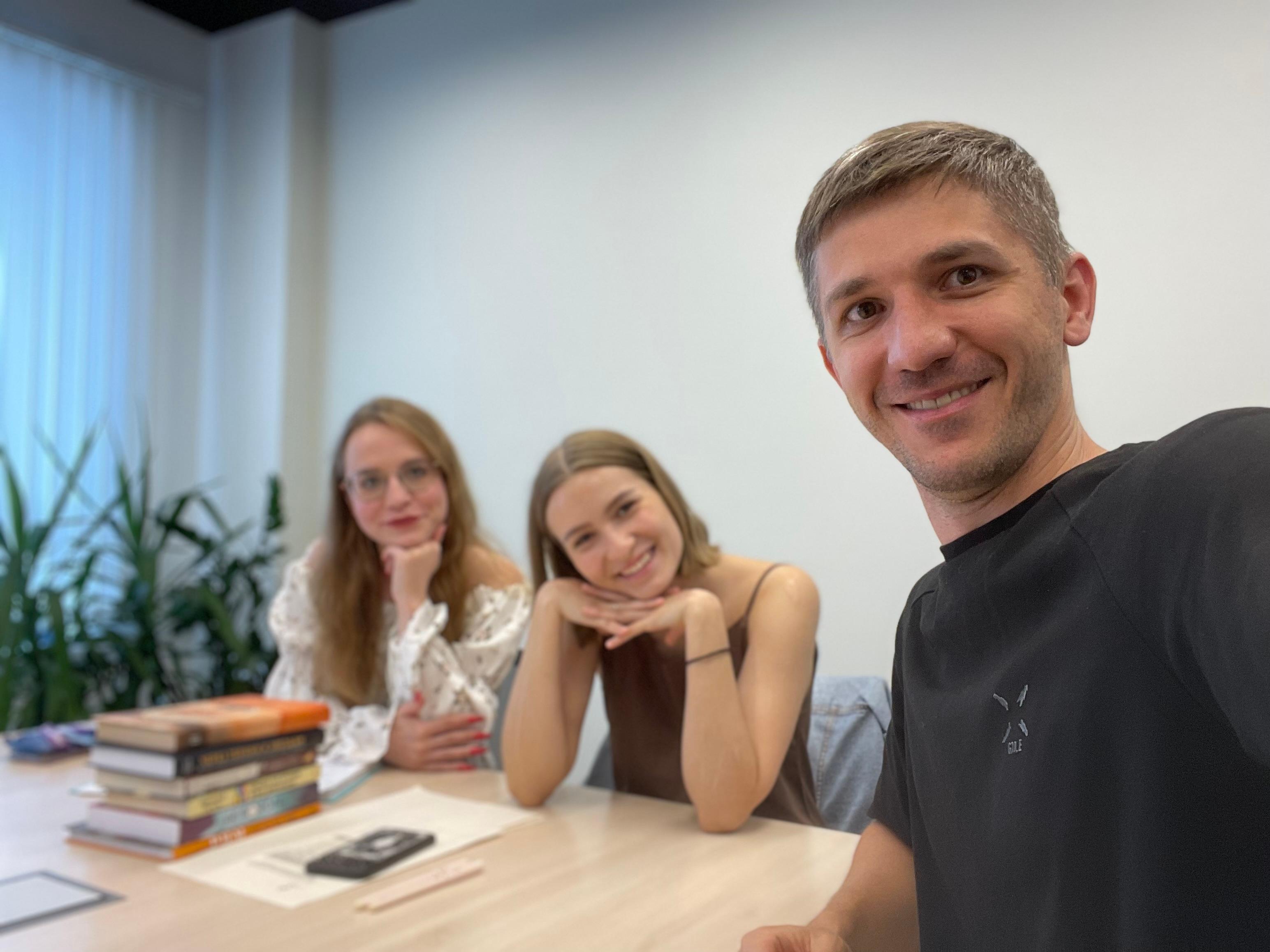 Индивидуальные приемы/исследования психологии человека по запросам личным, жизненным и профессиональным.