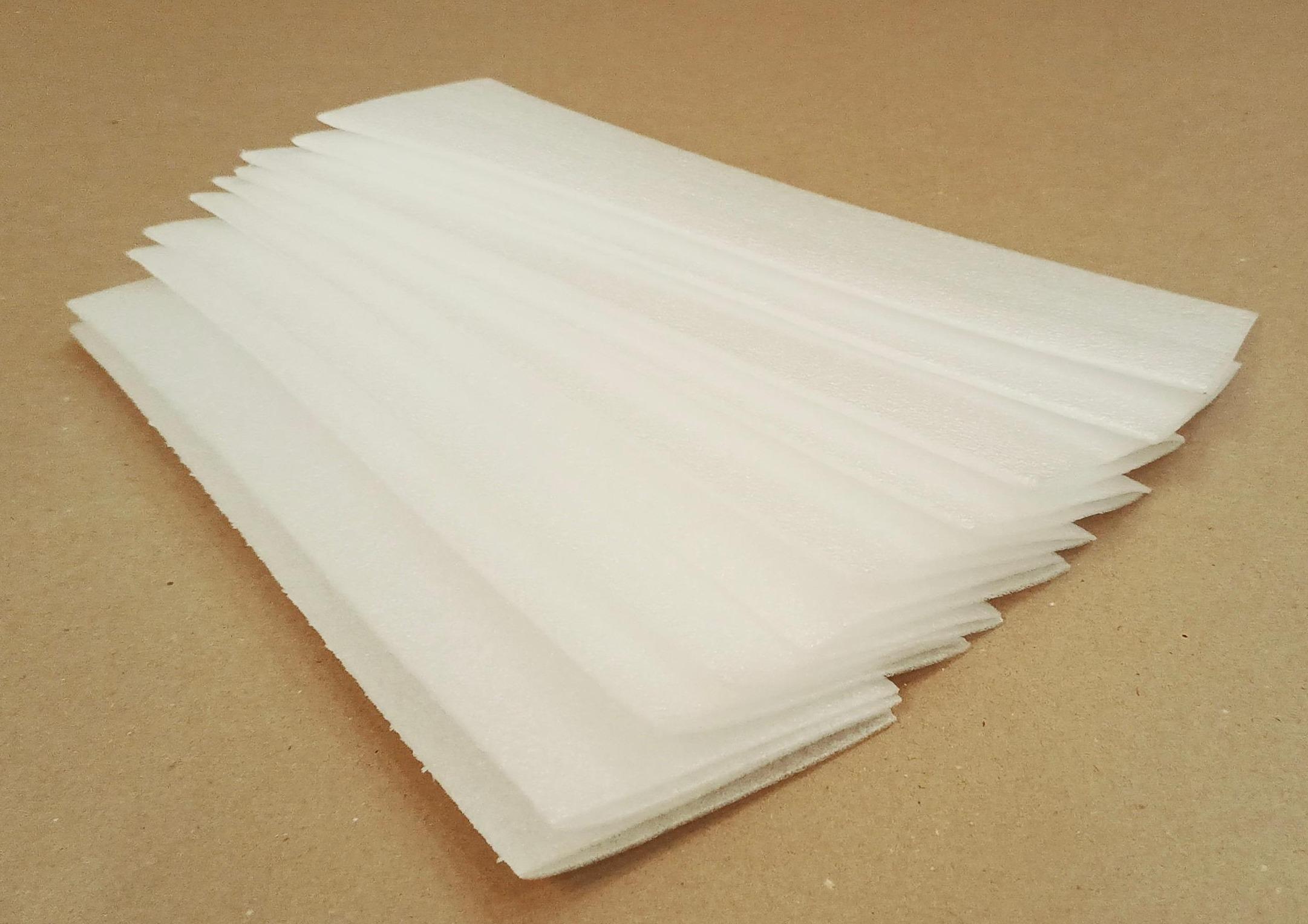 Белые, полупрозрачные мягкие пакеты